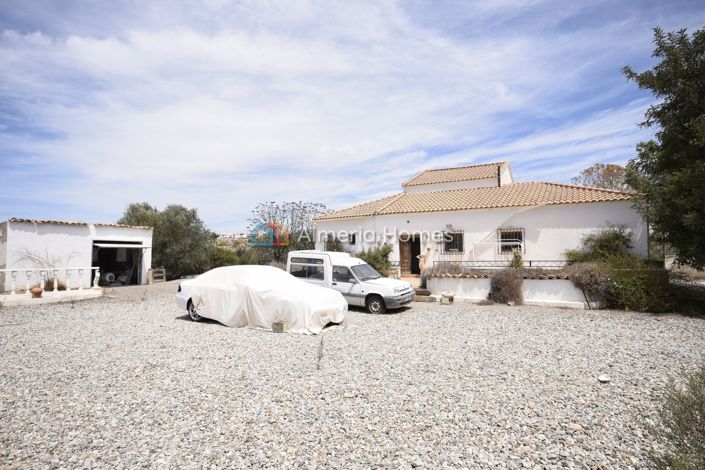 Image No.1-3 Bed Villa for sale