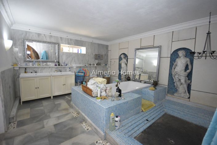 Image No.12-1 Bed Villa for sale