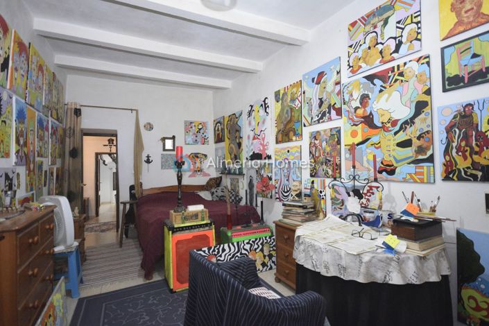 Image No.28-4 Bed Townhouse for sale