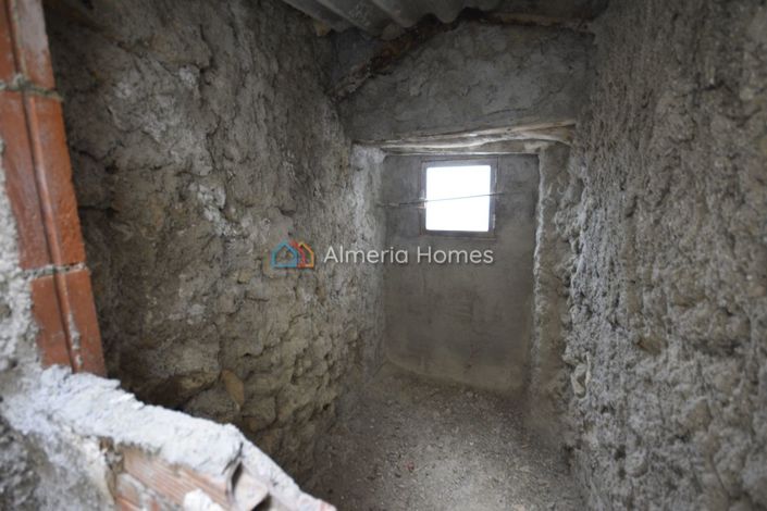 Image No.10-3 Bed Townhouse for sale