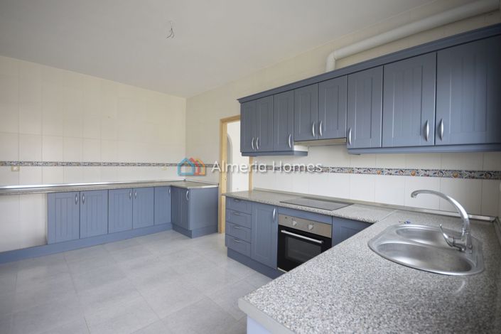 Image No.10-3 Bed Villa for sale