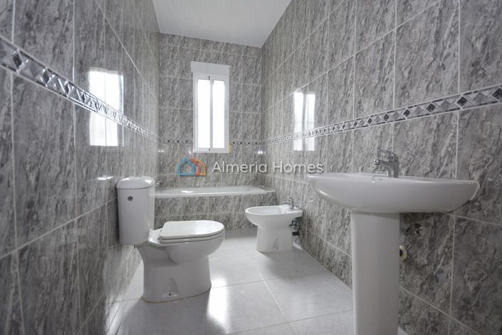 Image No.20-3 Bed Villa for sale