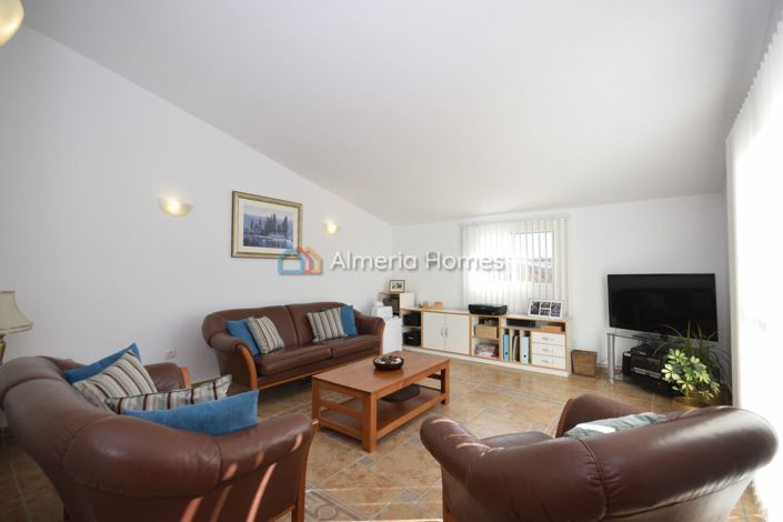 Image No.25-4 Bed Villa for sale