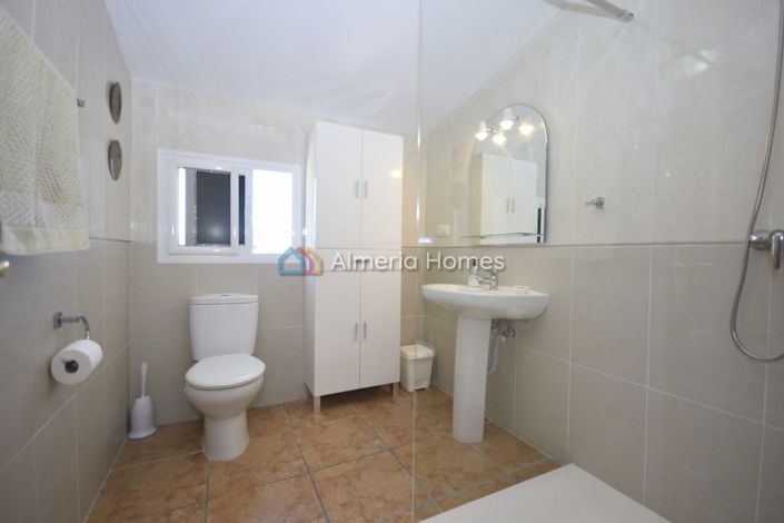 Image No.27-4 Bed Villa for sale