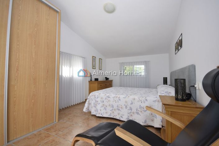 Image No.28-4 Bed Villa for sale