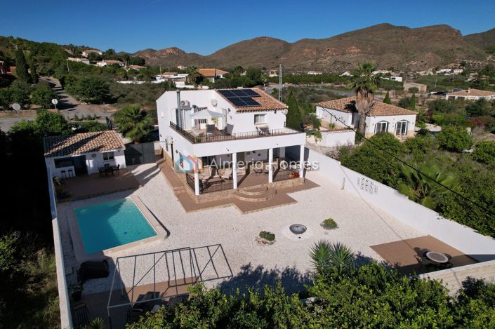 Image No.4-4 Bed Villa for sale