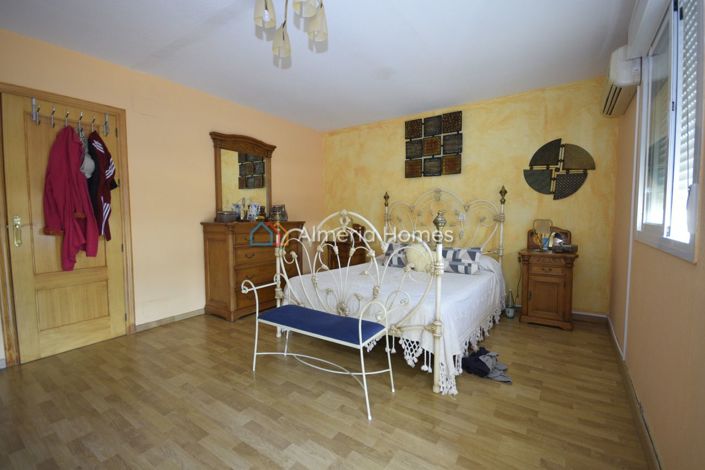 Image No.14-3 Bed Duplex for sale