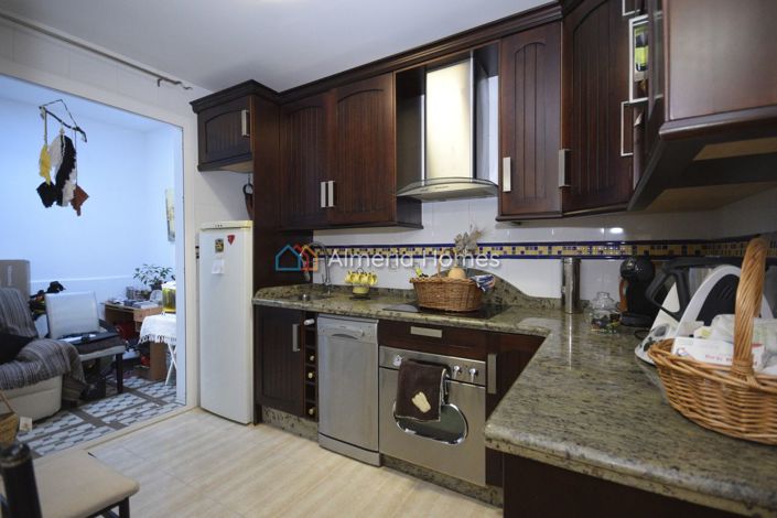 Image No.8-3 Bed Duplex for sale