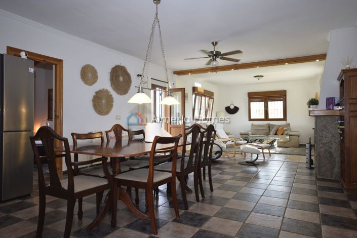 Image No.11-6 Bed Villa for sale