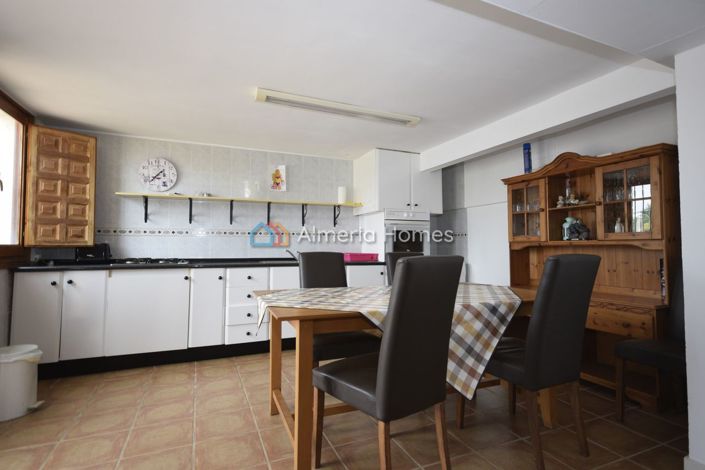 Image No.20-6 Bed Villa for sale