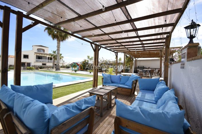 Image No.4-6 Bed Villa for sale