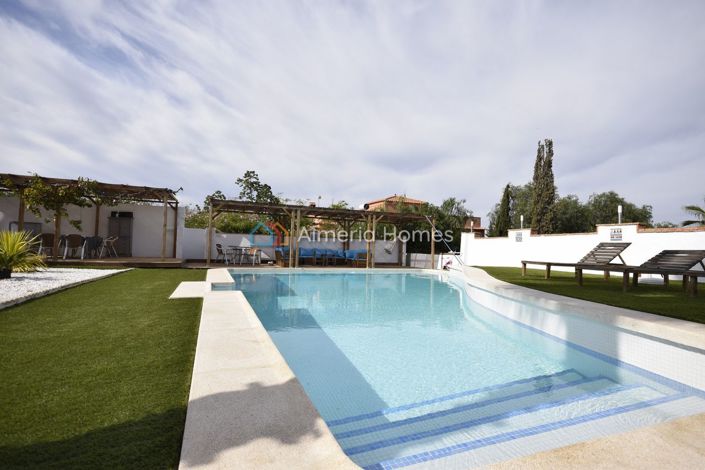 Image No.6-6 Bed Villa for sale