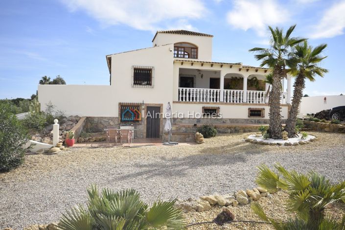 Image No.7-6 Bed Villa for sale