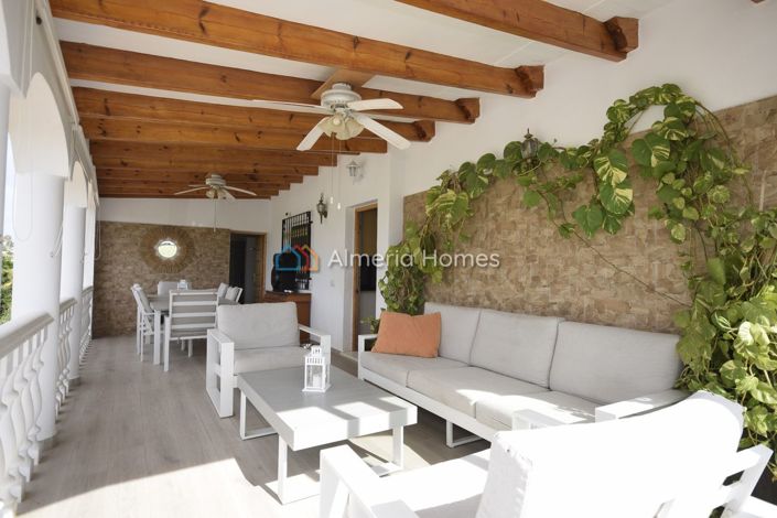 Image No.8-6 Bed Villa for sale