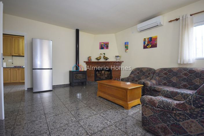 Image No.4-Maison de campagne de 3 chambres à vendre à Oria