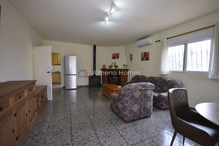 Image No.5-Maison de campagne de 3 chambres à vendre à Oria