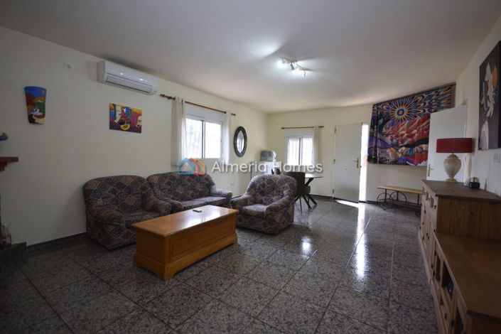 Image No.7-Maison de campagne de 3 chambres à vendre à Oria