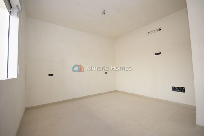 Image No.19-3 Bed Villa for sale