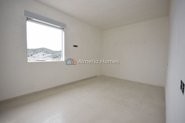 Image No.9-3 Bed Villa for sale