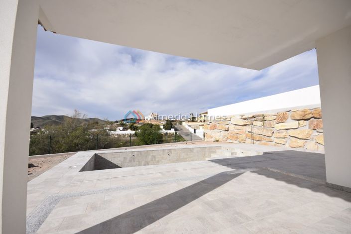 Image No.8-3 Bed Villa for sale