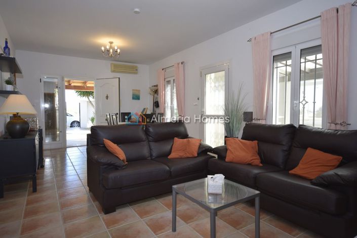 Image No.19-3 Bed Villa for sale