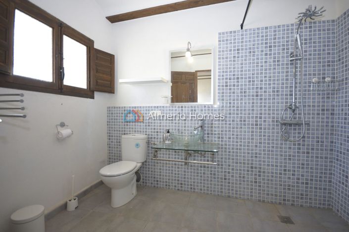 Image No.27-7 Bed Country House for sale