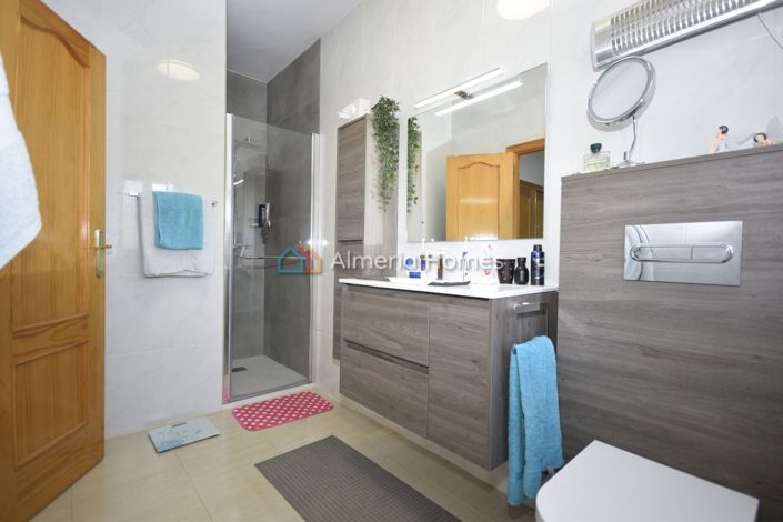 Image No.26-3 Bed Villa for sale