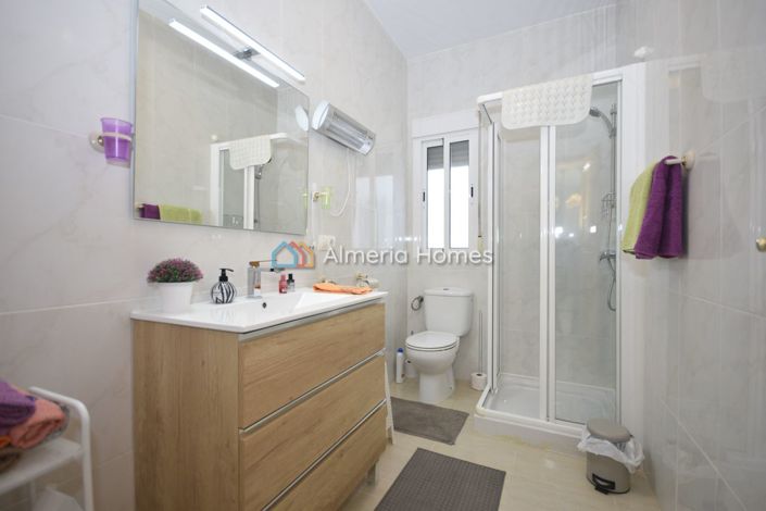 Image No.28-3 Bed Villa for sale