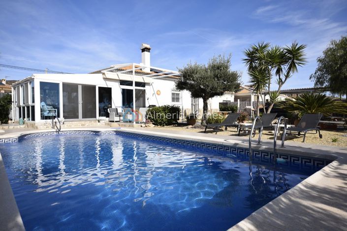 Image No.5-3 Bed Villa for sale