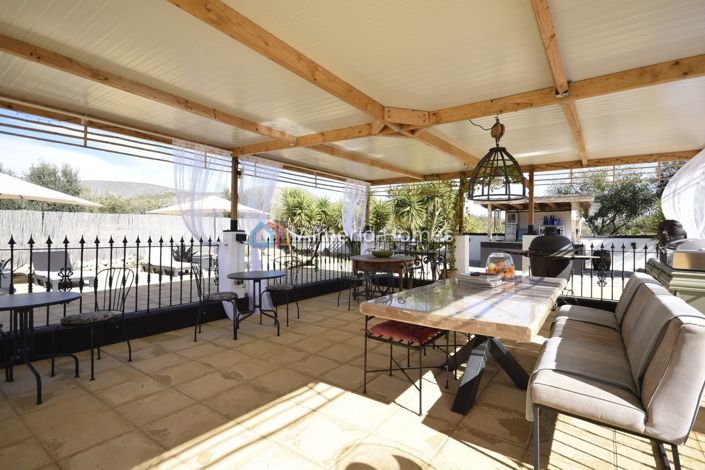 Image No.10-5 Bed Villa for sale