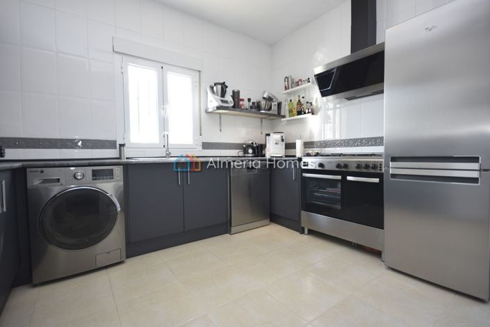 Image No.17-5 Bed Villa for sale