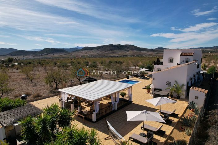 Image No.2-5 Bed Villa for sale