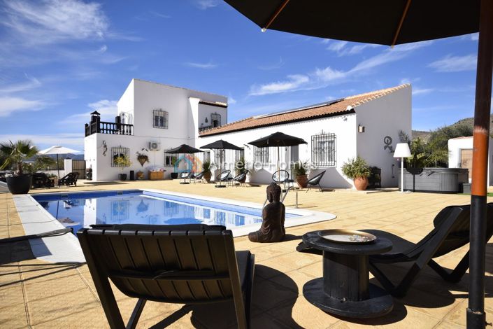 Image No.5-5 Bed Villa for sale