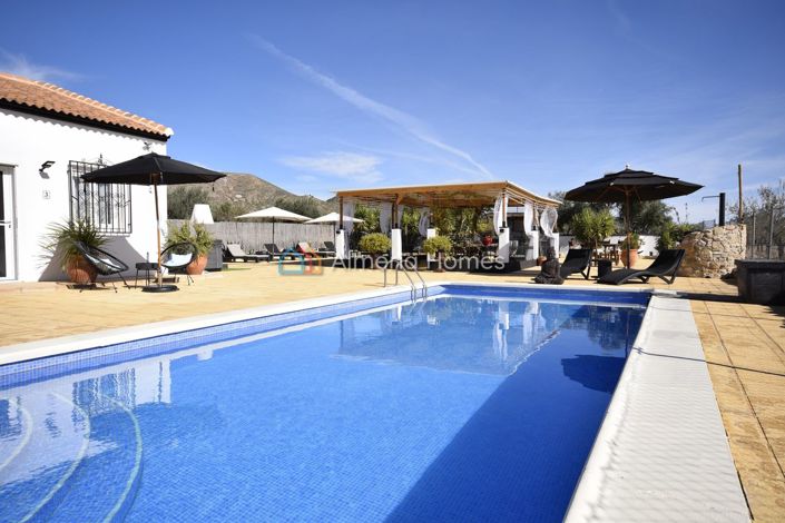 Image No.7-5 Bed Villa for sale