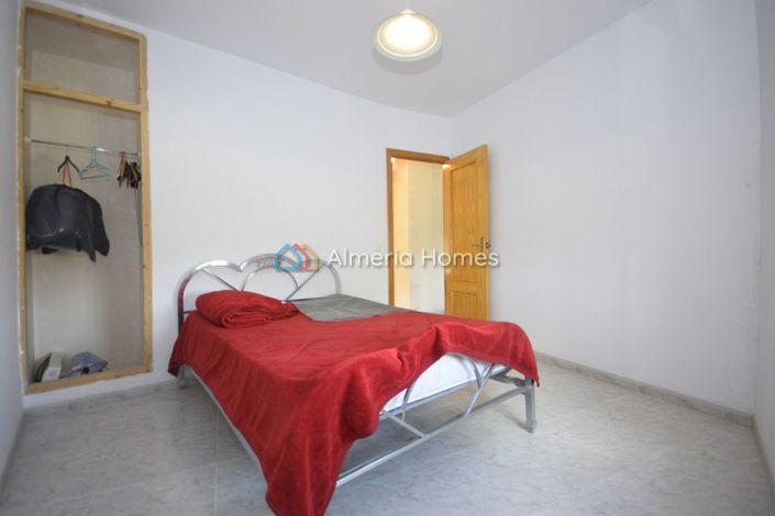 Image No.15-7 Bed Country House for sale