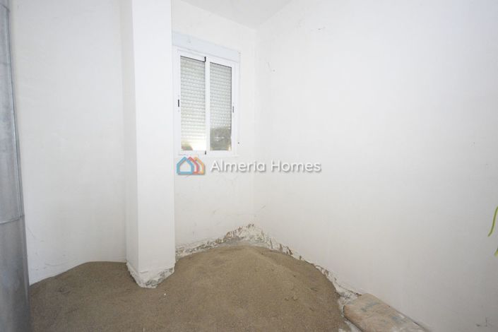 Image No.20-7 Bed Country House for sale