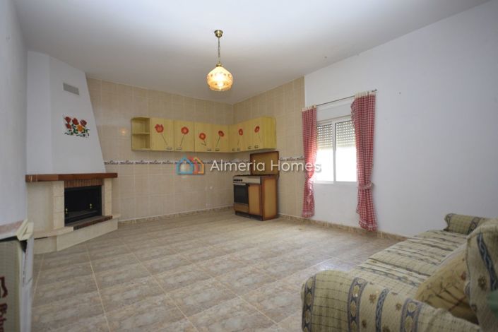 Image No.7-7 Bed Country House for sale