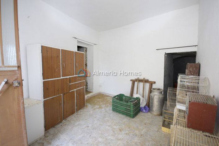 Image No.18-4 Bed Country House for sale