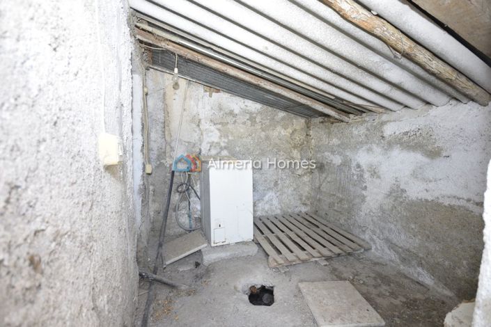 Image No.23-4 Bed Country House for sale