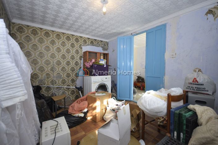 Image No.6-4 Bed Country House for sale