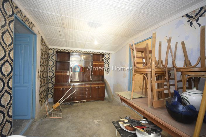 Image No.7-4 Bed Country House for sale