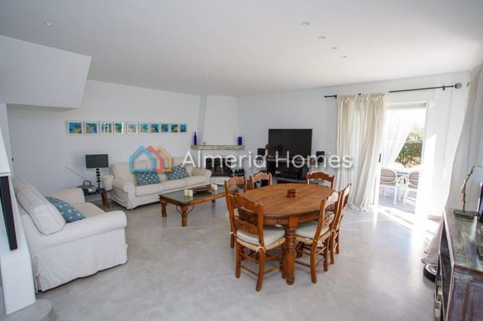 Image No.8-3 Bed Villa for sale