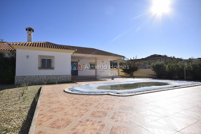 Image No.3-3 Bed Villa for sale