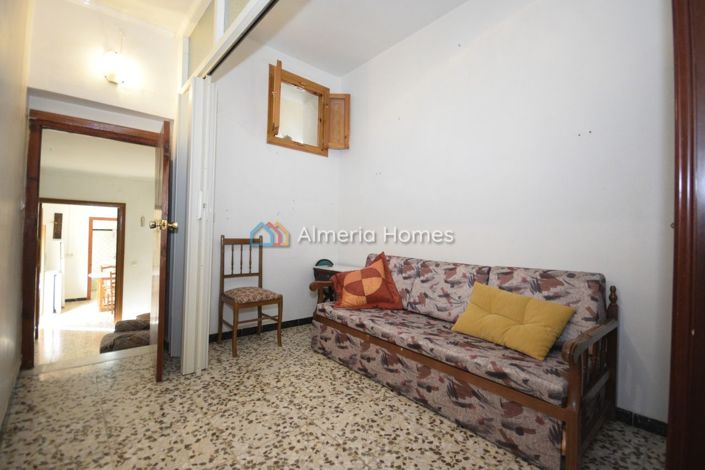 Image No.13-4 Bed Townhouse for sale