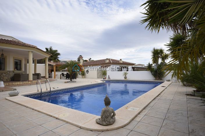 Image No.2-Villa de 4 chambres à vendre à Arboleas