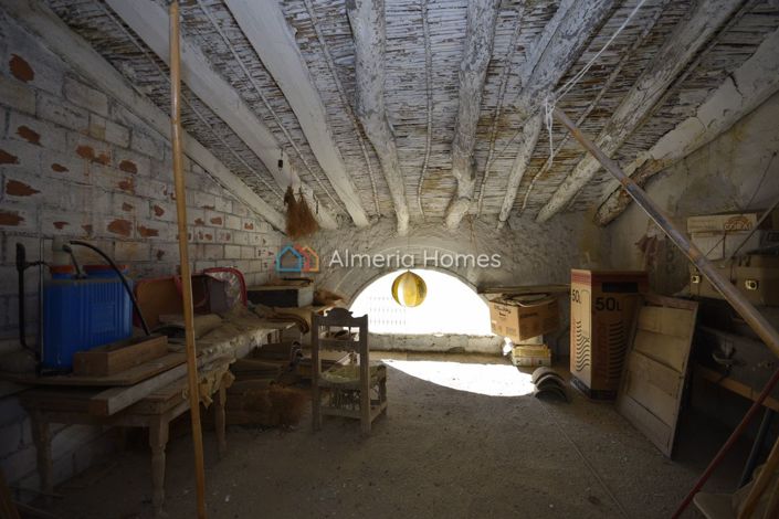 Image No.19-4 Bed Townhouse for sale