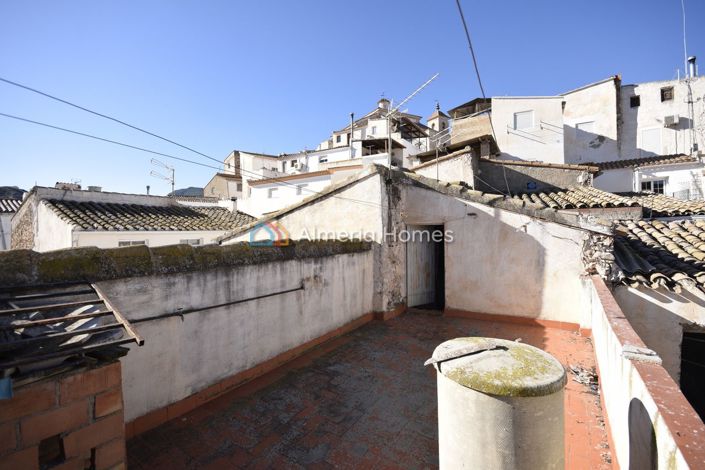 Image No.21-4 Bed Townhouse for sale