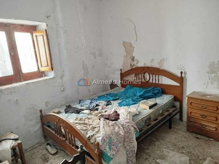 Image No.6-4 Bed Village House for sale