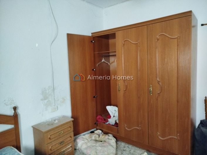 Image No.8-4 Bed Village House for sale