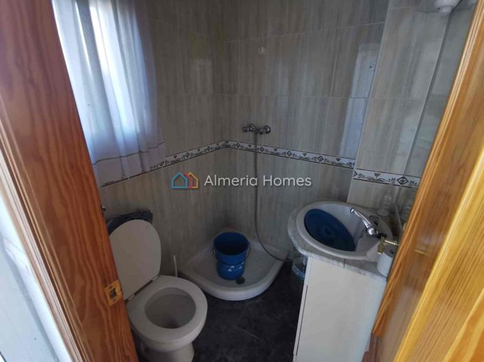 Image No.13-6 Bed House for sale